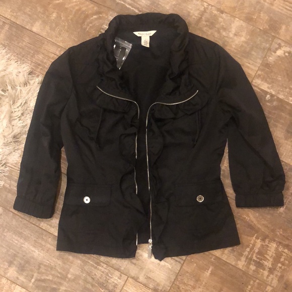 White House Black Market Jackets & Blazers - NWT WHBM Sz 6 nylon 3/4 length jacket.